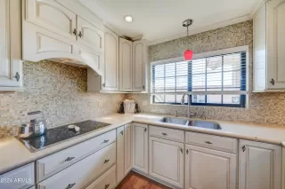 Photo #6: 6665766 Listing