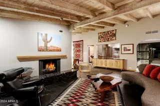 Photo #5: 6665769 Listing