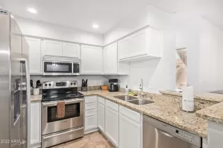 Photo #3: 6665815 Listing