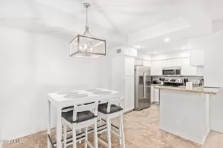 Photo #4: 6665815 Listing