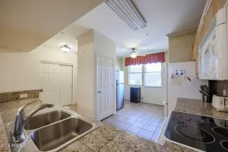 Photo #5: 6665830 Listing