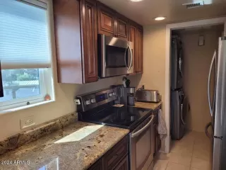 Photo #2: 6665977 Listing 