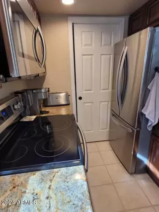 Photo #6: 6665977 Listing 