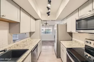 Photo #3: 6666080 Listing