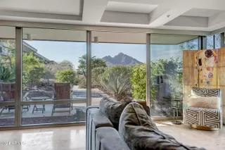 Photo #2: 6666183 Listing 