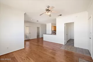 Photo #3: 6666239 Listing