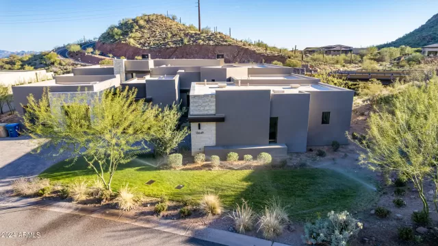 MLS: 6666703 Condo For Sale