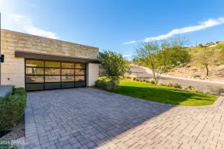 Photo #4: 6666703 Listing