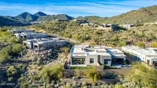 Photo #6: 6666703 Listing