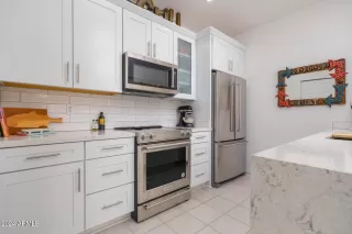 Photo #3: 6666716 Listing