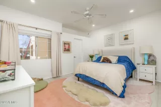 Photo #5: 6666716 Listing