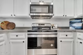 Photo #2: 6666759 Listing