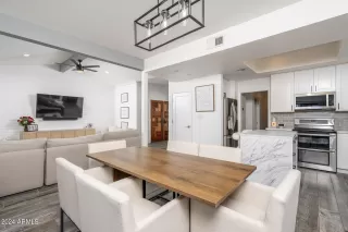 Photo #5: 6666792 Listing