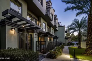 Photo #5: 6667297 Listing