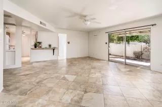 Photo #4: 6667427 Listing