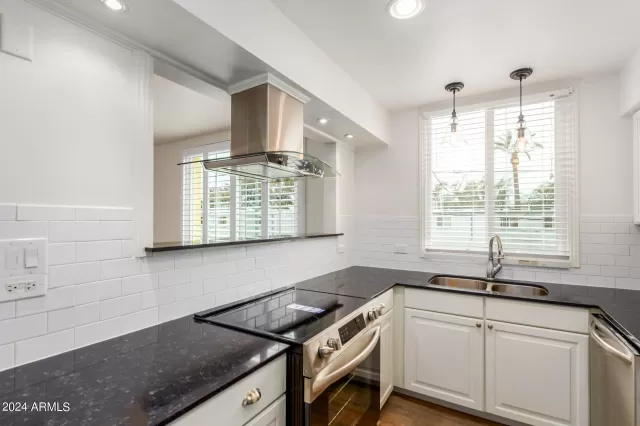 MLS: 6667473 Condo For Sale