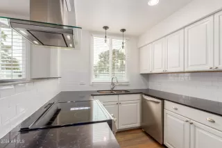 Photo #3: 6667473 Listing