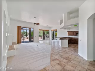 Photo #5: 6667497 Listing