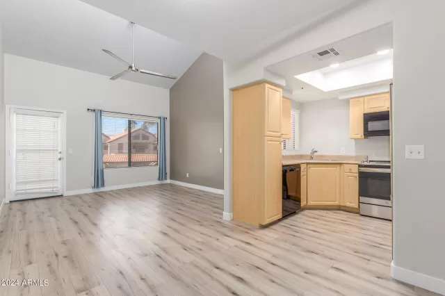 MLS: 6667552 Condo For Sale