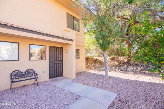 MLS: 6667586 Condo For Sale