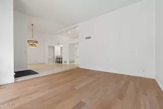 Photo #4: 6667694 Listing