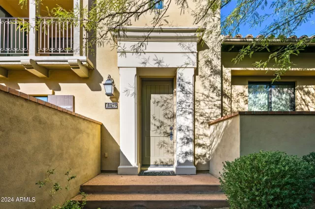 MLS: 6667771 Condo For Sale