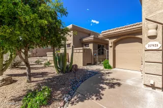 Photo #5: 6667880 Listing