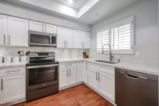 Photo #1: 6667907 Listing 