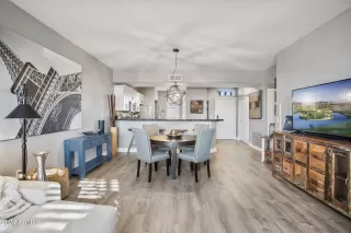 Photo #5: 6668387 Listing