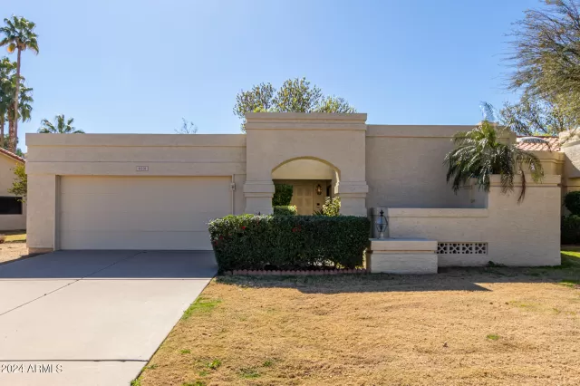 MLS: 6668436 Condo For Sale