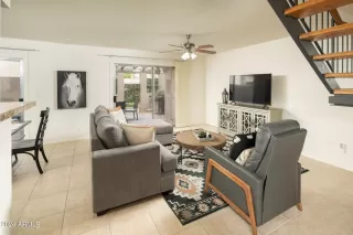 Photo #2: 6668530 Listing