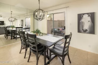 Photo #6: 6668530 Listing