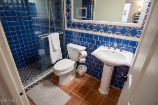 Photo #5: 6668660 Listing