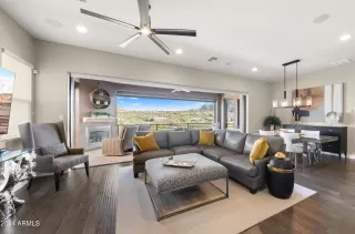 Photo #1: 6668700 Listing 