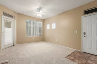 Photo #5: 6668884 Listing