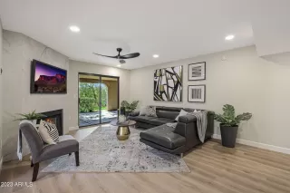 Photo #3: 6668968 Listing