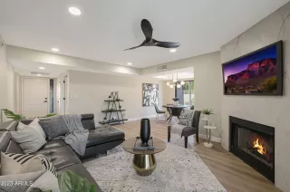 Photo #4: 6668968 Listing