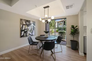 Photo #5: 6668968 Listing