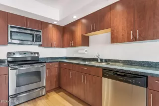 Photo #5: 6669160 Listing 