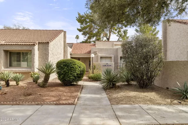 MLS: 6669173 Condo For Sale