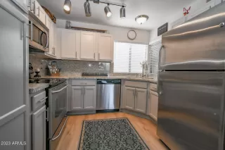 Photo #4: 6669237 Listing 