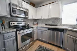 Photo #6: 6669237 Listing 
