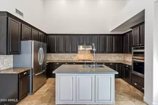 Photo #3: 6669301 Listing 