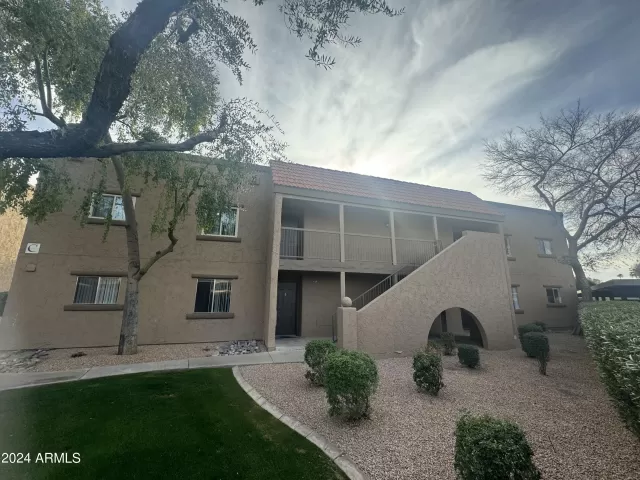 MLS: 6669339 Condo For Sale