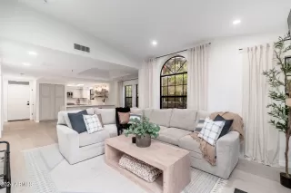 Photo #2: 6669460 Listing 