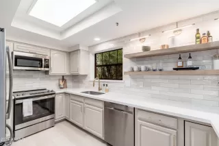 Photo #6: 6669460 Listing 