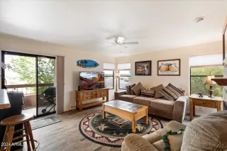 Photo #3: 6669471 Listing