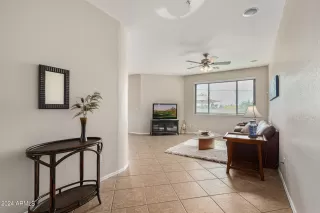 Photo #5: 6669532 Listing