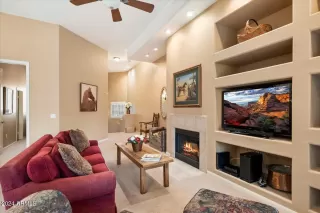 Photo #2: 6669716 Listing