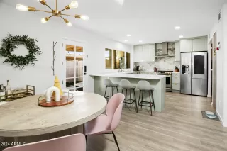 Photo #4: 6669778 Listing 